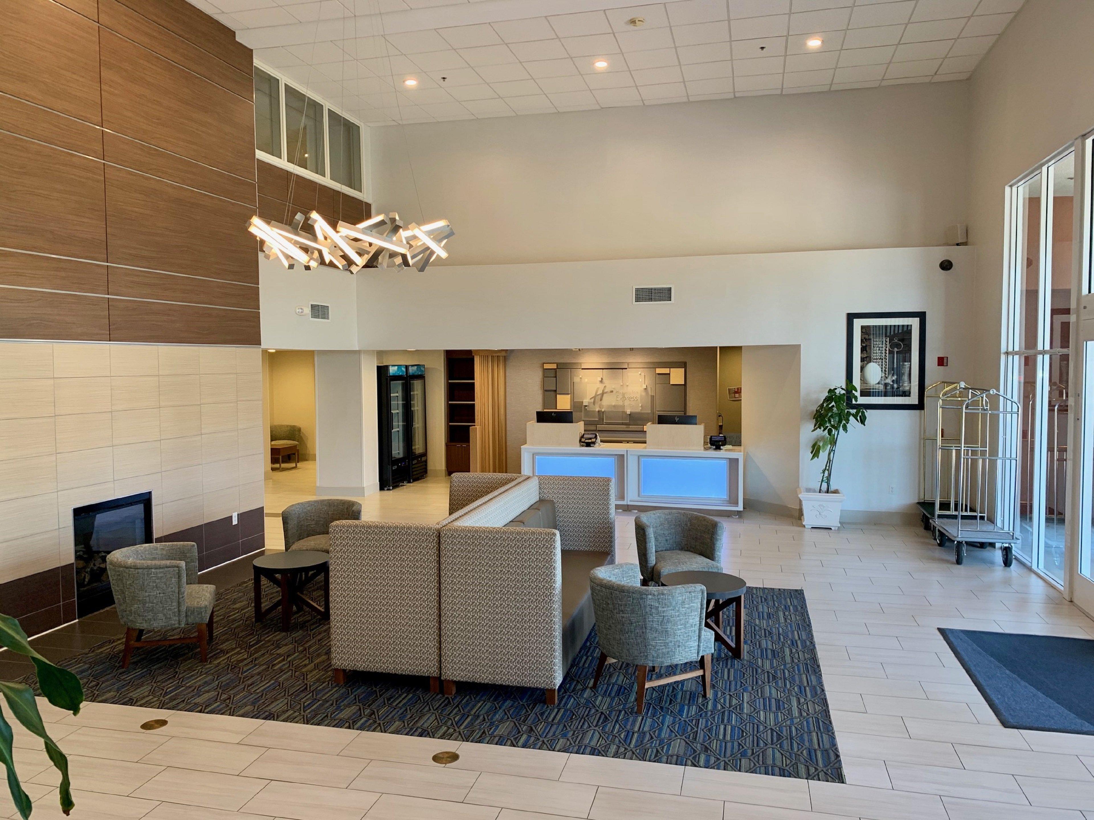 Holiday Inn Express & Suites Tracy By Ihg Exterior foto